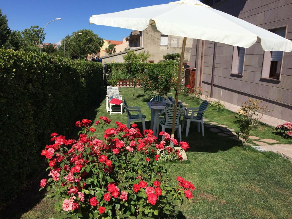 Bed and Breakfast Sa Mariposa Ittiri Esterno foto