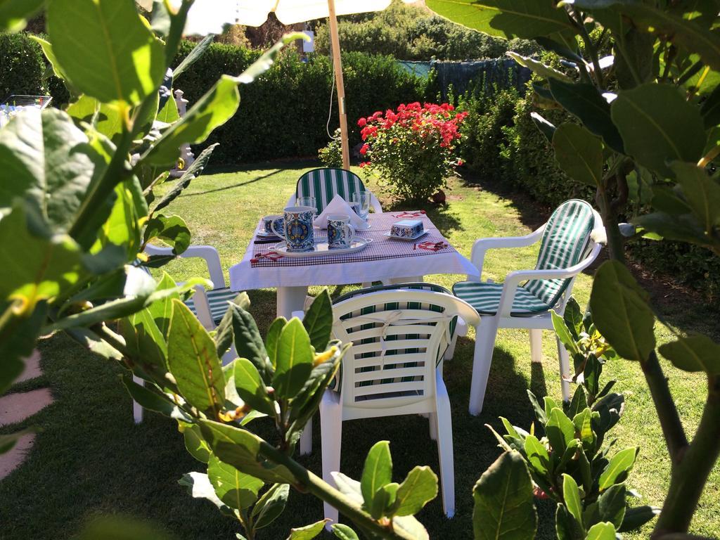 Bed and Breakfast Sa Mariposa Ittiri Esterno foto